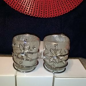 NIB Candle holder - 4 piece w candles inside